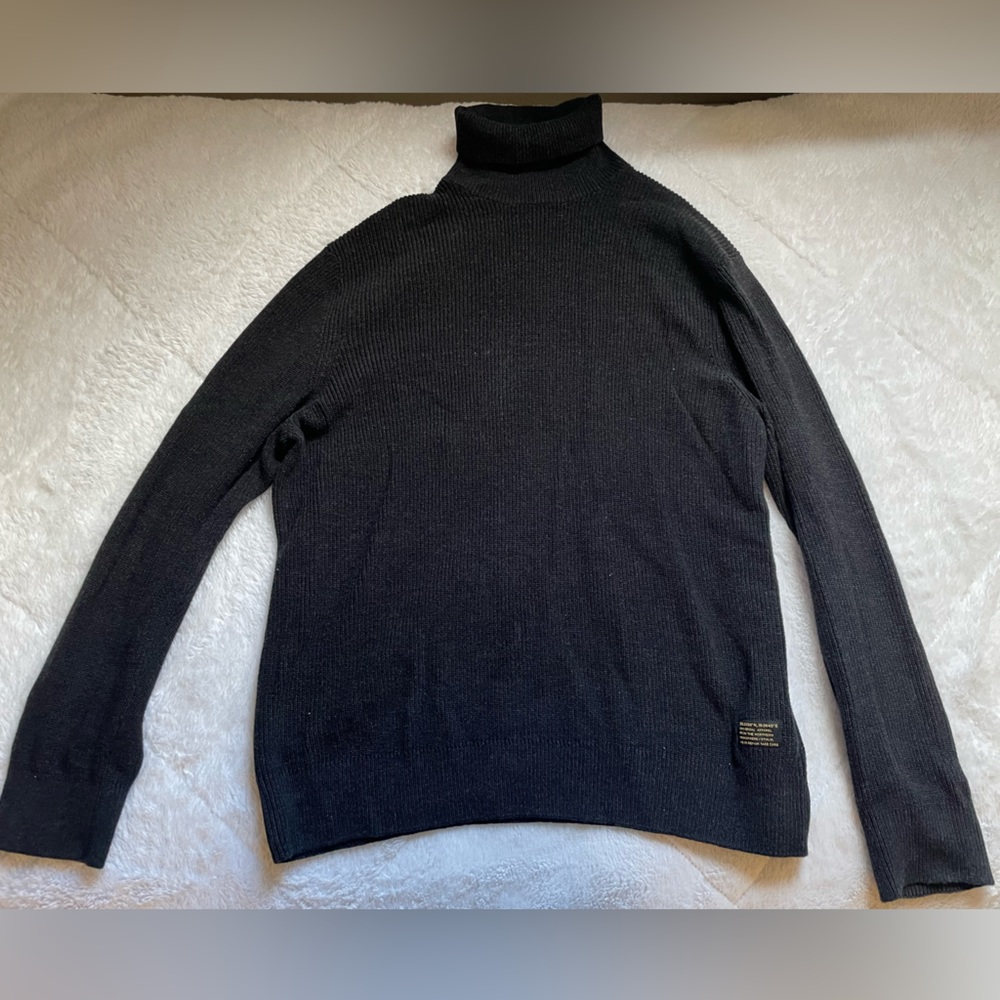 Men’s cotton turtleneck